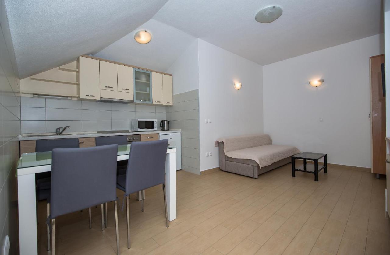 Apartments Beach Makarska Exterior photo
