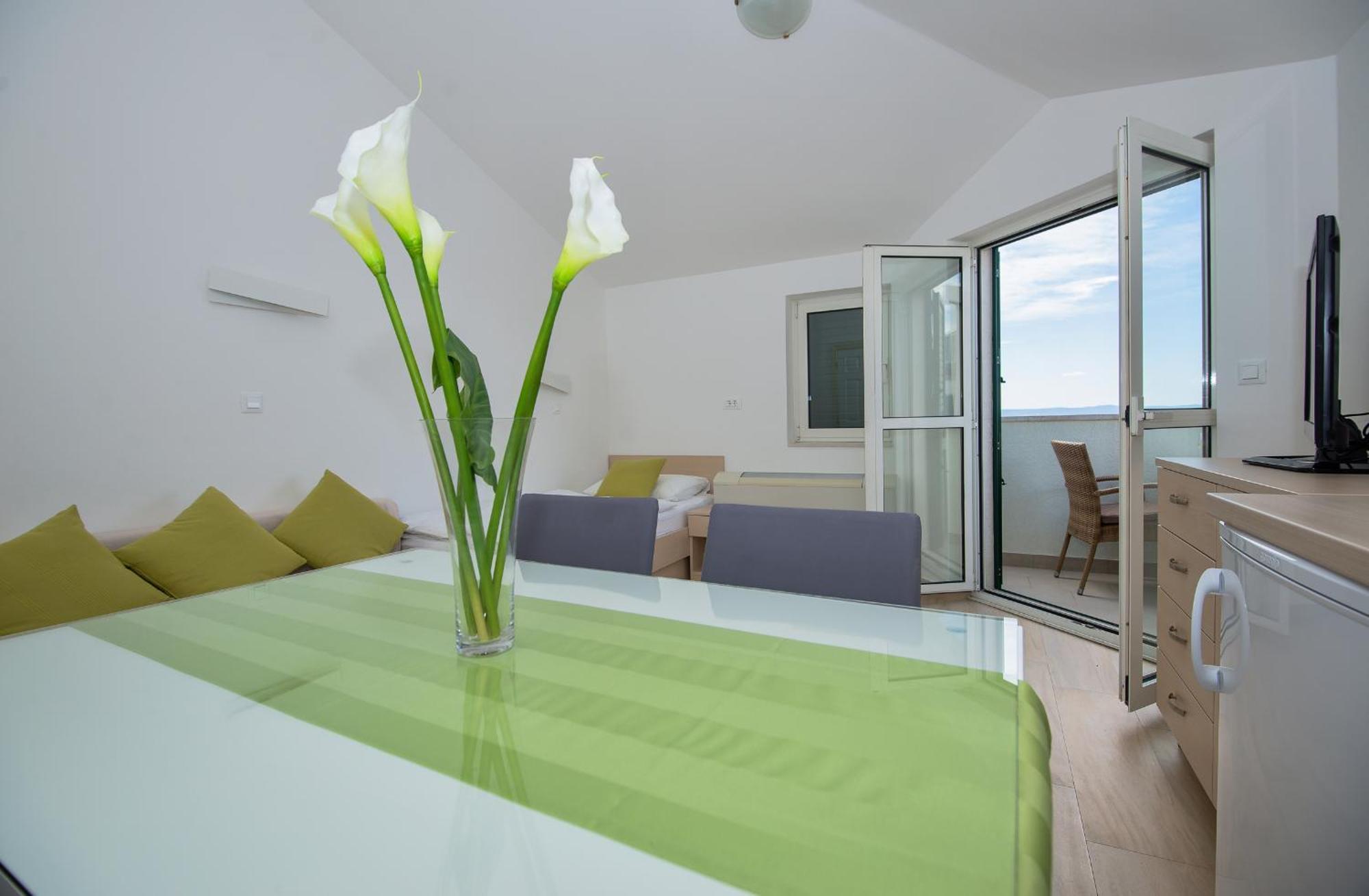 Apartments Beach Makarska Exterior photo